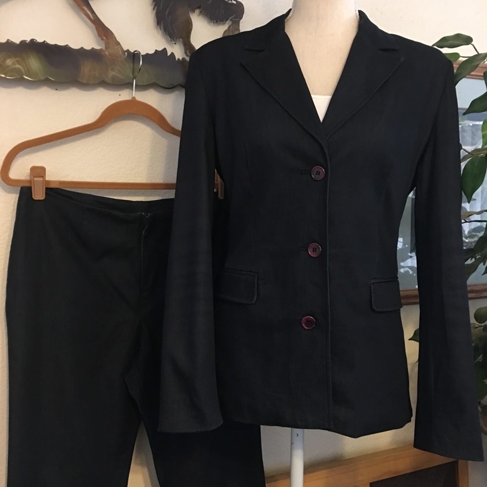 Hillard and Hanson dark blue denim look pant suit